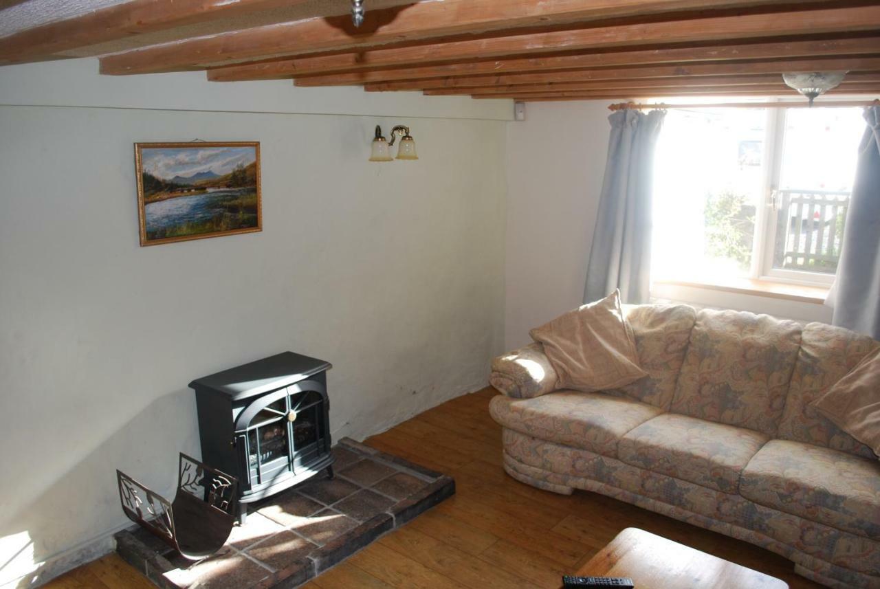 Ty Gylfinir Villa Llandegla ภายนอก รูปภาพ