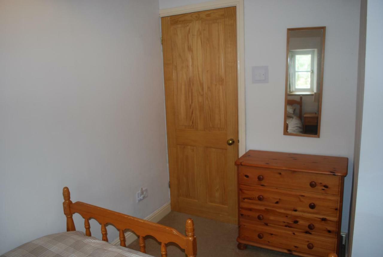 Ty Gylfinir Villa Llandegla ภายนอก รูปภาพ